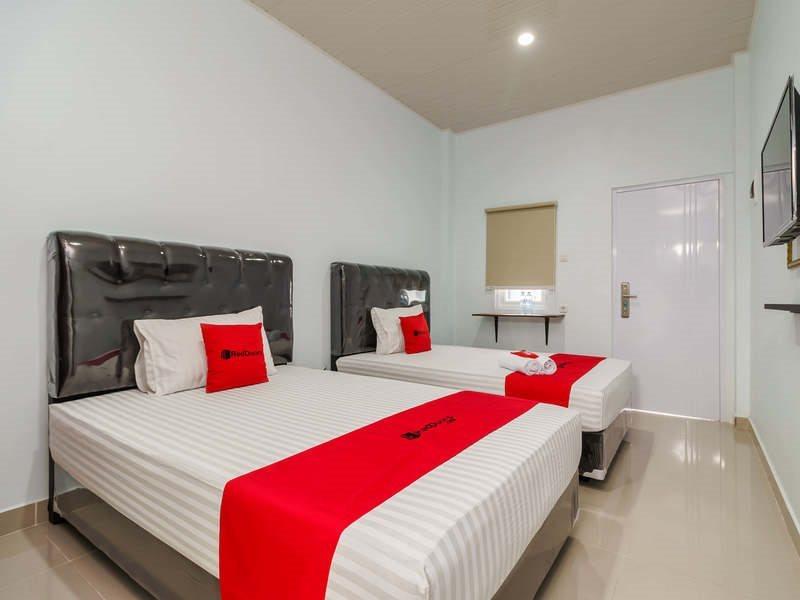 Reddoorz Near Icon Mall 2 3*